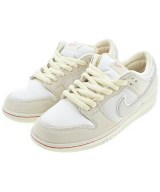 NIKE スニーカー