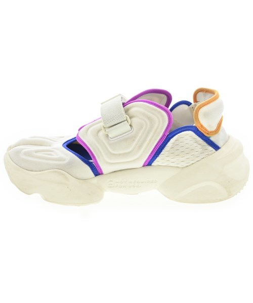 NIKE（ナイキ）スニーカー 白 サイズ:26cm レディース/2200655124078