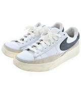 NIKE スニーカー