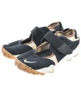 NIKE スニーカー