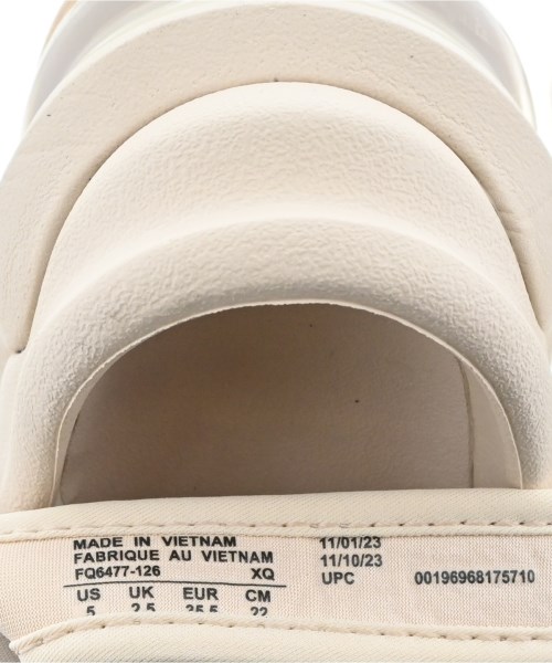 NIKE（ナイキ）サンダル ベージュ サイズ:22cm レディース/2200661905012