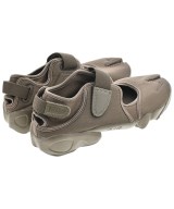 NIKE（ナイキ）スニーカー 茶 サイズ:26cm レディース/2200711590083