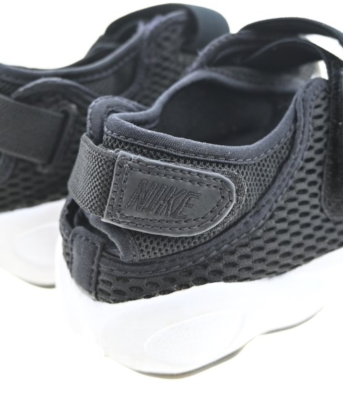 NIKE（ナイキ）スニーカー 黒 サイズ:23cm レディース/2200711079038