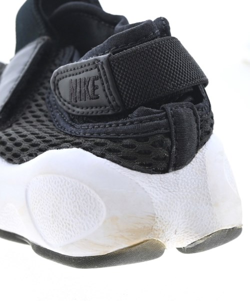 NIKE（ナイキ）スニーカー 黒 サイズ:US8(25cm位) レディース/2200710492081