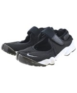 NIKE スニーカー