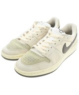 NIKE スニーカー