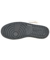 NIKE（ナイキ）スニーカー ベージュ サイズ:28cm メンズ/2200713424010