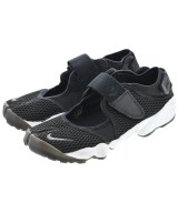 NIKE スニーカー