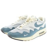 NIKE スニーカー