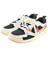 NIKE スニーカー
