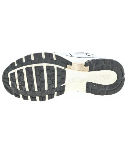 NIKE（ナイキ）スニーカー シルバー サイズ:23.5cm レディース/2200635283078