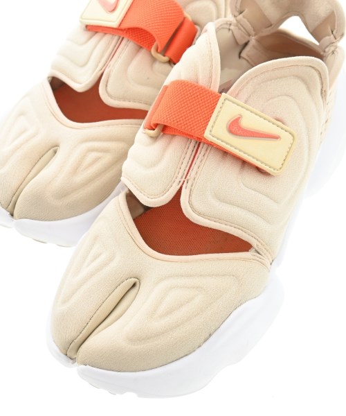 NIKE（ナイキ）サンダル ベージュ サイズ:25cm レディース/2200636591196