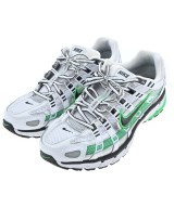 NIKE スニーカー