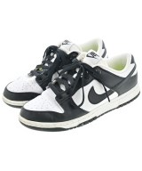 NIKE スニーカー