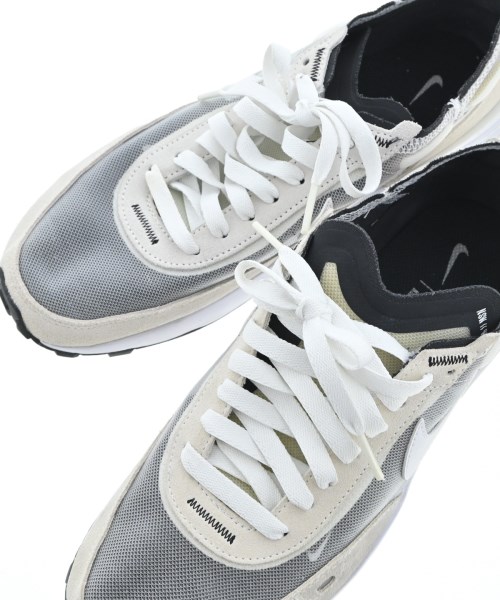 NIKE（ナイキ）スニーカー 白 サイズ:25cm レディース/2200642270092