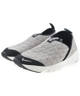 NIKE スニーカー