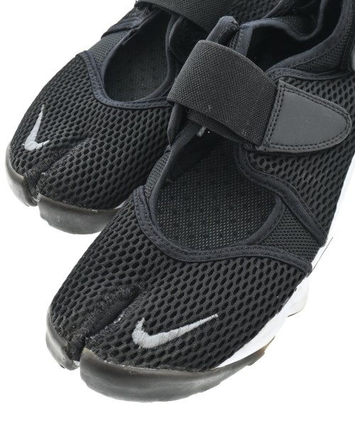 NIKE（ナイキ）スニーカー 黒 サイズ:28cm メンズ/2200707391021
