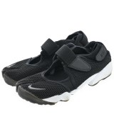 NIKE スニーカー