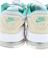 NIKE（ナイキ）スニーカー 緑 サイズ:25cm レディース/2200705452182