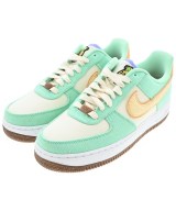 NIKE スニーカー