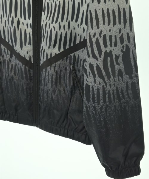 NIKE（ナイキ）マウンテンパーカー 黒 サイズ:XS メンズ/2200708682029