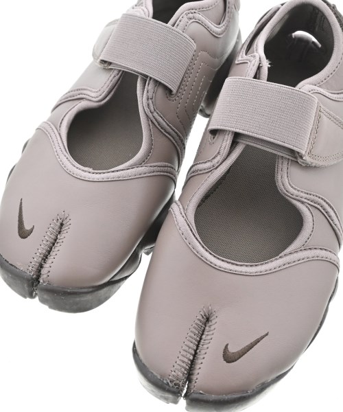 NIKE（ナイキ）スニーカー グレー サイズ:24cm レディース/2200709986010