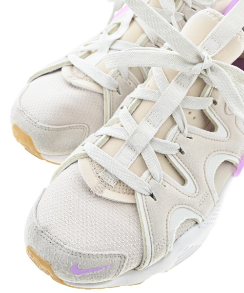 NIKE（ナイキ）スニーカー ベージュ サイズ:26cm レディース/2200662818052