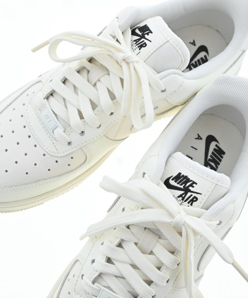 NIKE（ナイキ）スニーカー 白 サイズ:24cm レディース/2200662832133