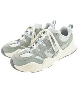 NIKE スニーカー