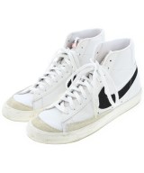 NIKE スニーカー