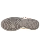 NIKE（ナイキ）スニーカー 茶 サイズ:24.5cm レディース/2200670070350