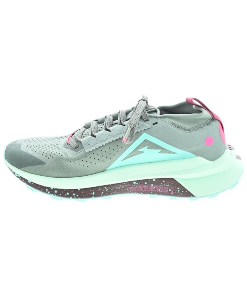 NIKE（ナイキ）スニーカー カーキ サイズ:25cm レディース/2200671043063