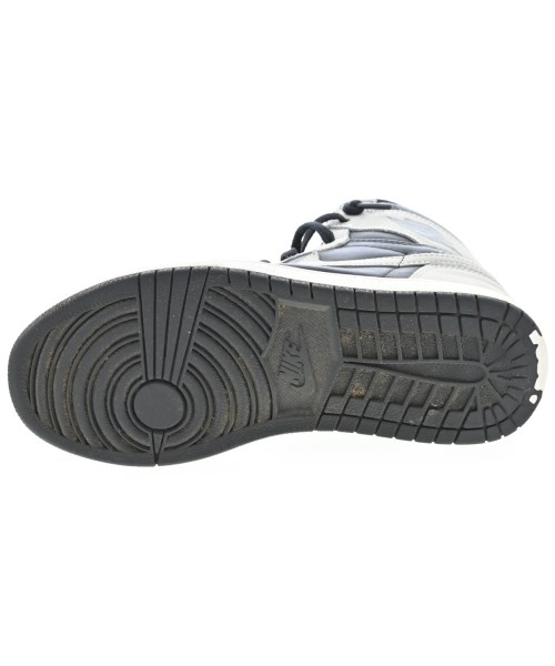 NIKE（ナイキ）スニーカー グレー サイズ:26cm レディース/2200733520037