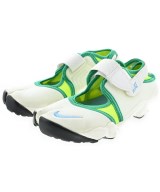 NIKE スニーカー