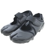 NIKE スニーカー