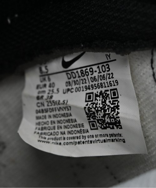 NIKE（ナイキ）スニーカー 白 サイズ:25.5cm レディース/2200720003581