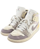 NIKE スニーカー