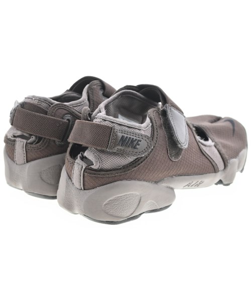 NIKE（ナイキ）サンダル 茶 サイズ:24cm レディース/2200675688147