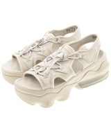 NIKE（ナイキ）サンダル ベージュ サイズ:22cm レディース/2200679049029