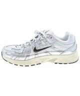 NIKE（ナイキ）スニーカー 白 サイズ:24cm レディース/2200680035165