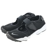 NIKE スニーカー