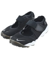 NIKE（ナイキ）スニーカー 黒 サイズ:24cm レディース/2200685336083