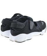 NIKE（ナイキ）スニーカー 黒 サイズ:24cm レディース/2200684510095