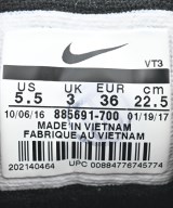 NIKE（ナイキ）スニーカー ベージュ サイズ:22.5cm レディース/2200680622365