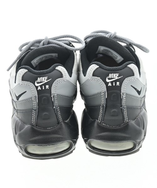NIKE（ナイキ）スニーカー グレー サイズ:25cm レディース/2200680776051