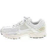 NIKE（ナイキ）スニーカー グレー サイズ:26cm メンズ/2200682814096