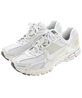NIKE スニーカー
