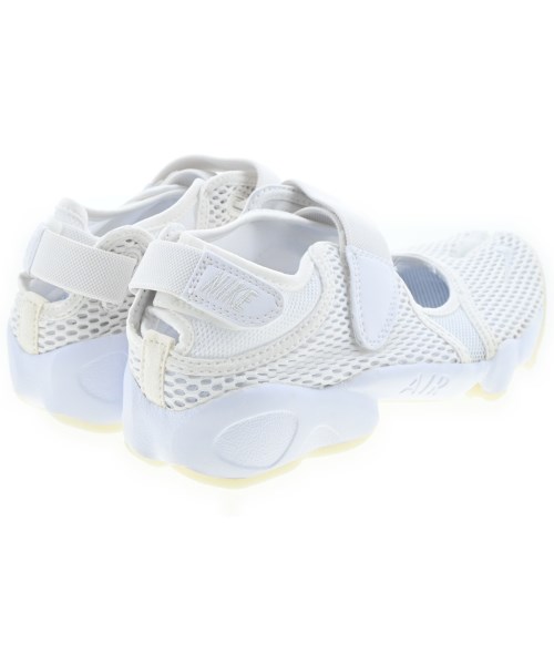NIKE（ナイキ）スニーカー 白 サイズ:25cm レディース/2200683761023