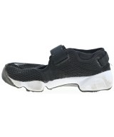NIKE（ナイキ）スニーカー 黒 サイズ:25cm レディース/2200683761061