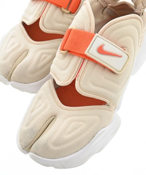 NIKE（ナイキ）スニーカー ベージュ サイズ:23.5cm レディース/2200682476065